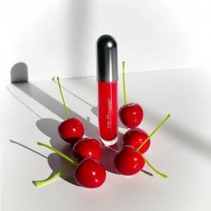 R.e.m. Beauty Essential Drip Glossy Balm in Shirley